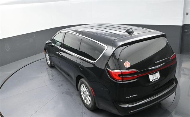 new 2026 Chrysler Pacifica car, priced at $43,250