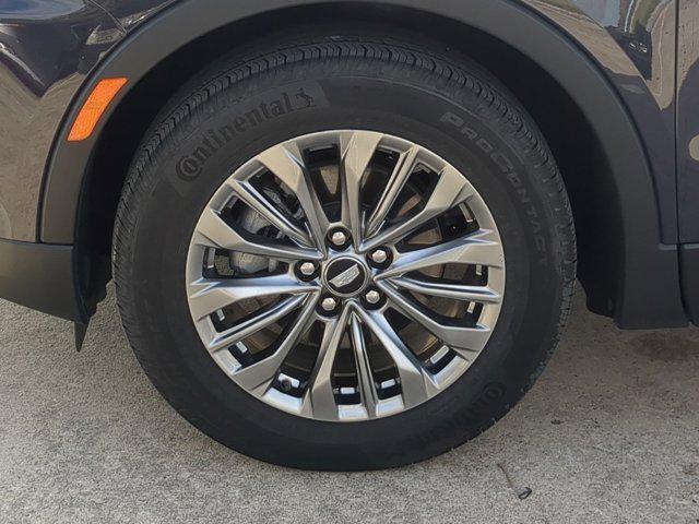 used 2025 Cadillac XT4 car, priced at $32,500