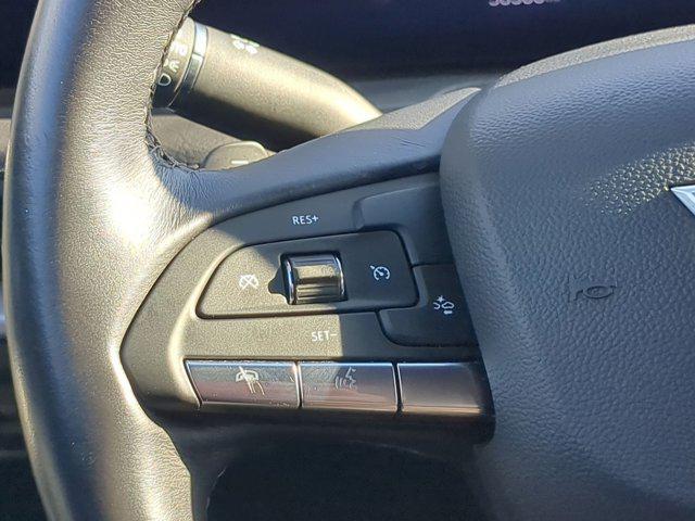 used 2025 Cadillac XT4 car, priced at $32,500