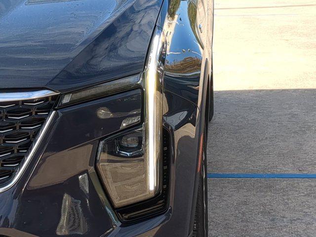 used 2025 Cadillac XT4 car, priced at $32,500