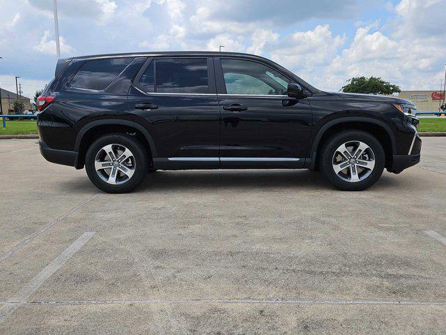 new 2025 Honda Pilot car, priced at $41,095