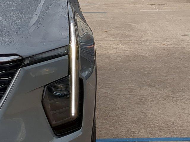 used 2025 Cadillac XT4 car, priced at $32,500