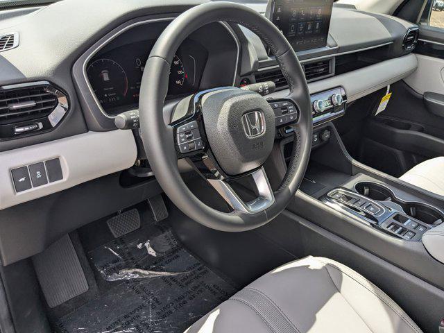 new 2025 Honda Pilot car, priced at $41,825