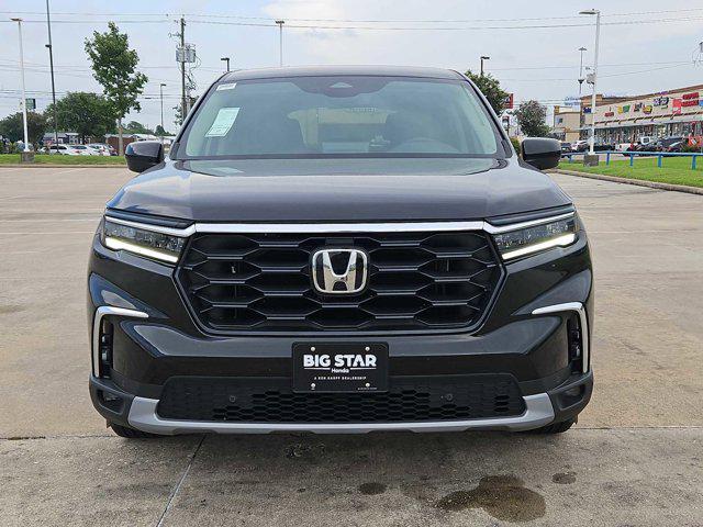 new 2025 Honda Pilot car, priced at $41,825