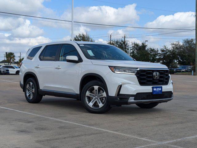 new 2025 Honda Pilot car, priced at $44,380