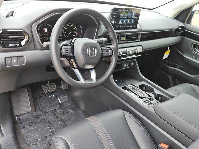 new 2025 Honda Pilot car, priced at $44,380