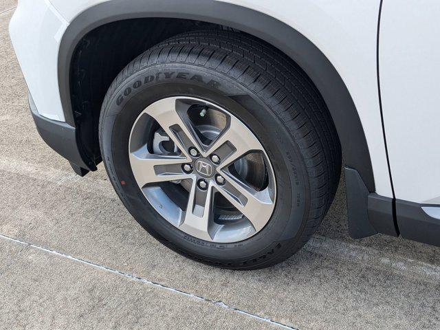 new 2025 Honda Pilot car, priced at $44,380