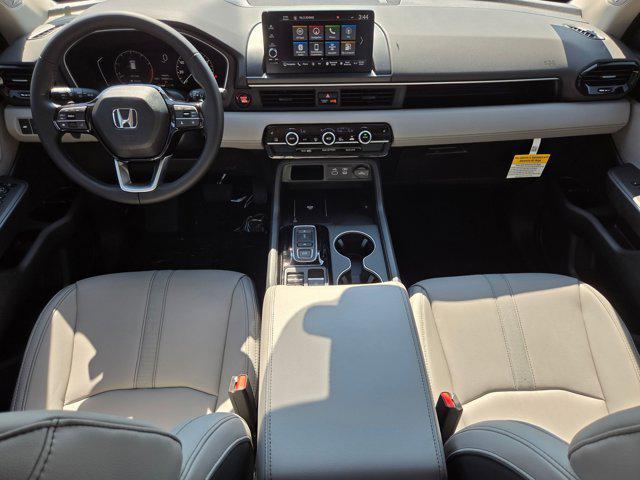 new 2025 Honda Pilot car, priced at $46,795