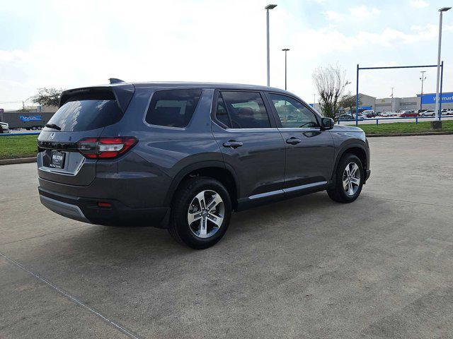 new 2025 Honda Pilot car, priced at $41,825