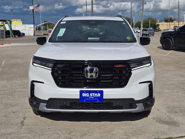 new 2025 Honda Pilot car, priced at $48,730