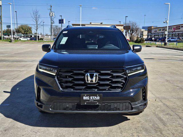 new 2025 Honda Pilot car, priced at $39,732