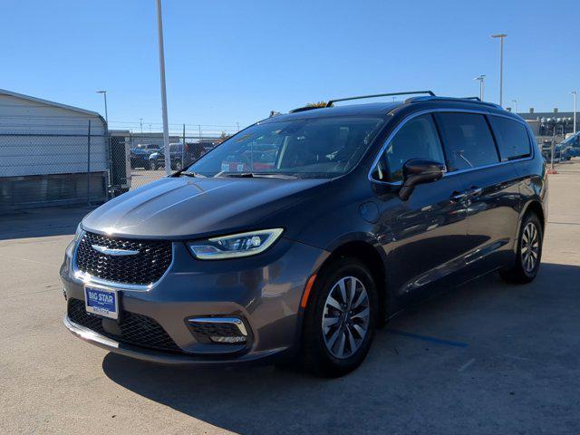used 2021 Chrysler Pacifica Hybrid car, priced at $22,000