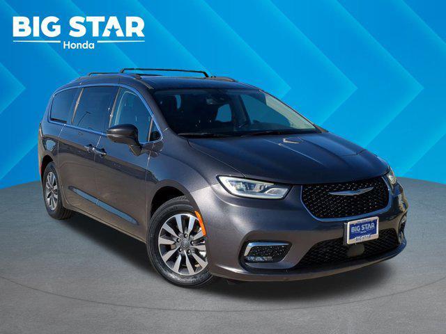 used 2021 Chrysler Pacifica Hybrid car, priced at $23,500
