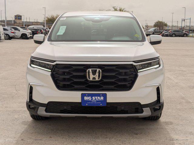 new 2025 Honda Pilot car, priced at $44,905