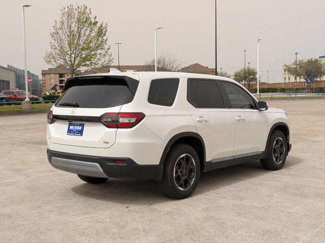new 2025 Honda Pilot car, priced at $44,905