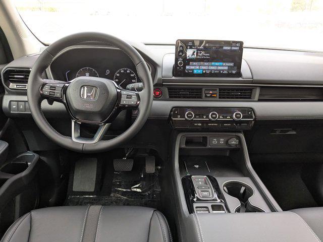new 2025 Honda Pilot car, priced at $44,905