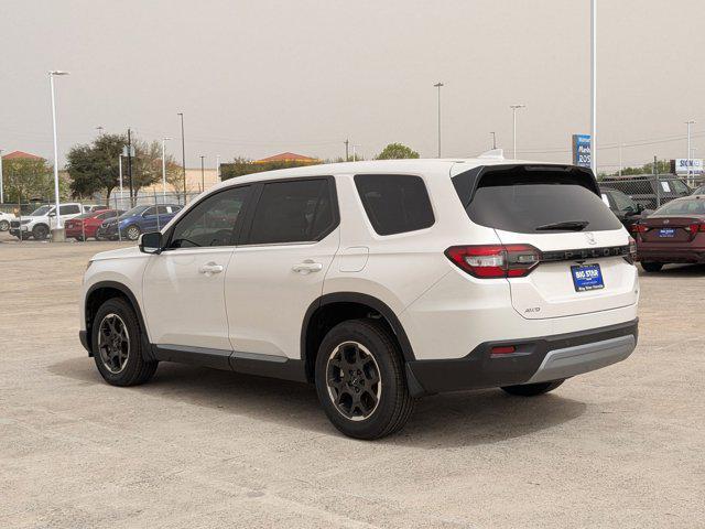 new 2025 Honda Pilot car, priced at $44,905