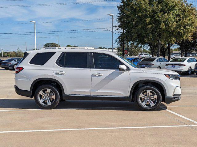 new 2025 Honda Pilot car, priced at $45,750