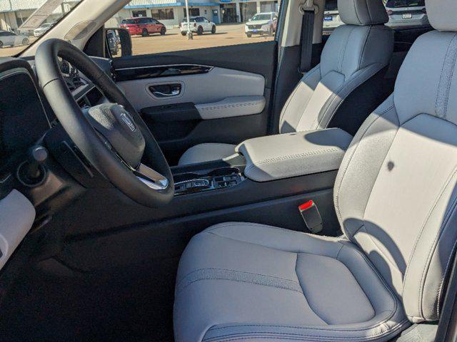 new 2025 Honda Pilot car, priced at $45,750