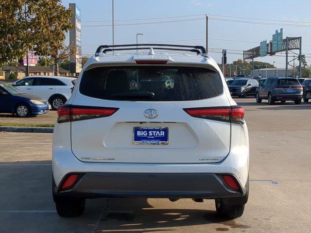 used 2023 Toyota Highlander car, priced at $35,000