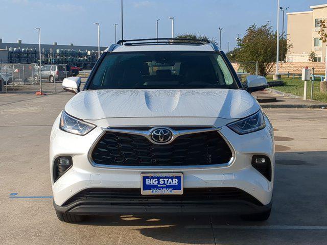 used 2023 Toyota Highlander car, priced at $35,000