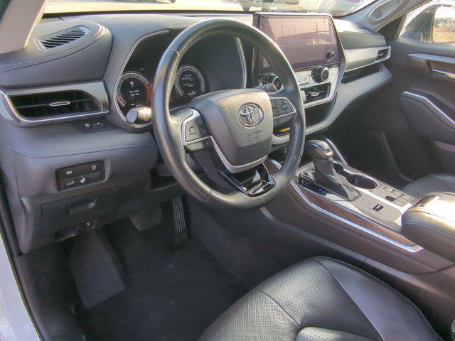 used 2023 Toyota Highlander car, priced at $35,000