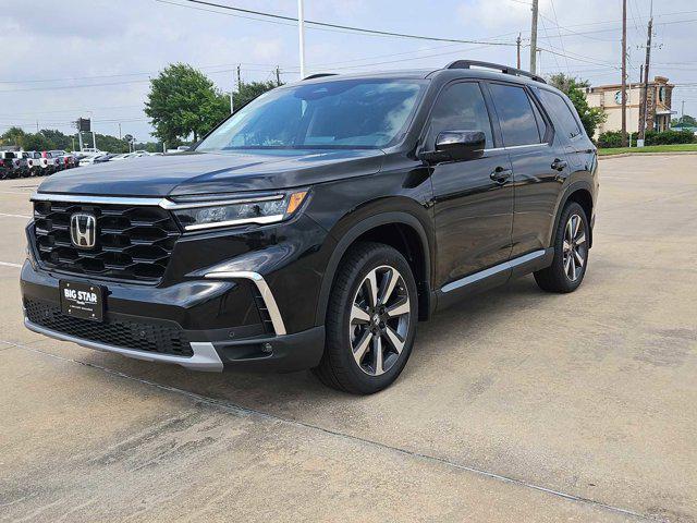 new 2025 Honda Pilot car, priced at $45,885