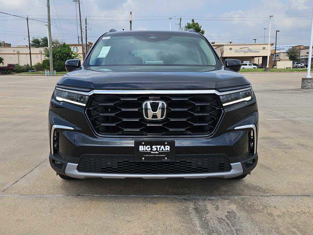 new 2025 Honda Pilot car, priced at $45,885