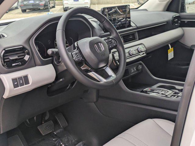 new 2025 Honda Pilot car, priced at $41,550