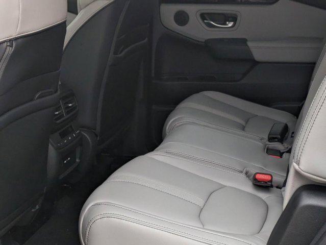 new 2025 Honda Pilot car, priced at $41,550