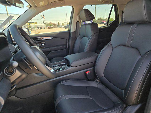 new 2025 Honda Pilot car, priced at $46,795