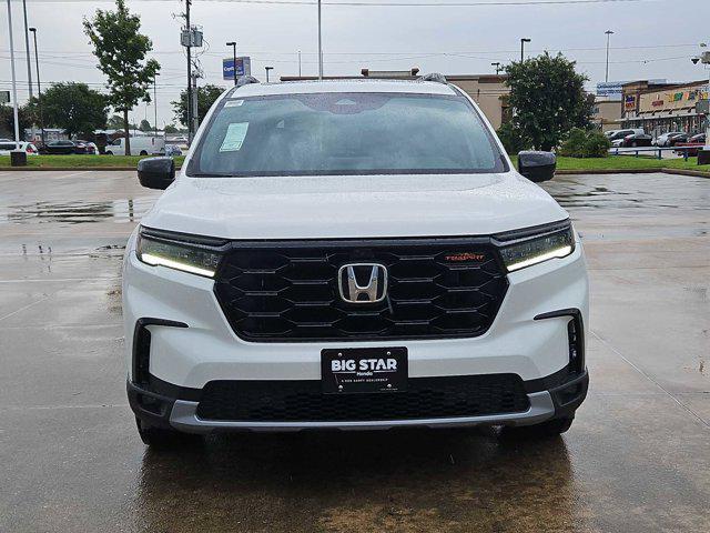 new 2025 Honda Pilot car, priced at $48,205