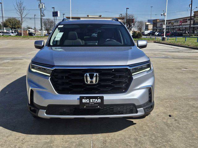 new 2025 Honda Pilot car, priced at $46,950