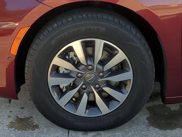 used 2021 Chrysler Pacifica Hybrid car, priced at $21,500