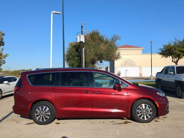 used 2021 Chrysler Pacifica Hybrid car, priced at $21,500