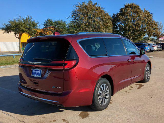 used 2021 Chrysler Pacifica Hybrid car, priced at $21,500
