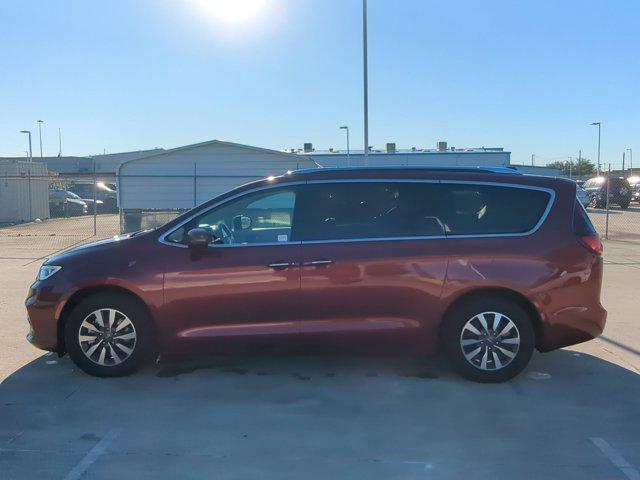 used 2021 Chrysler Pacifica Hybrid car, priced at $21,500
