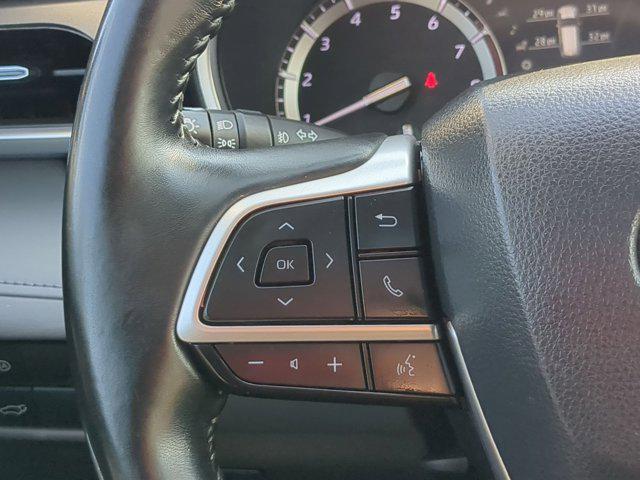 used 2022 Toyota Highlander car, priced at $30,300