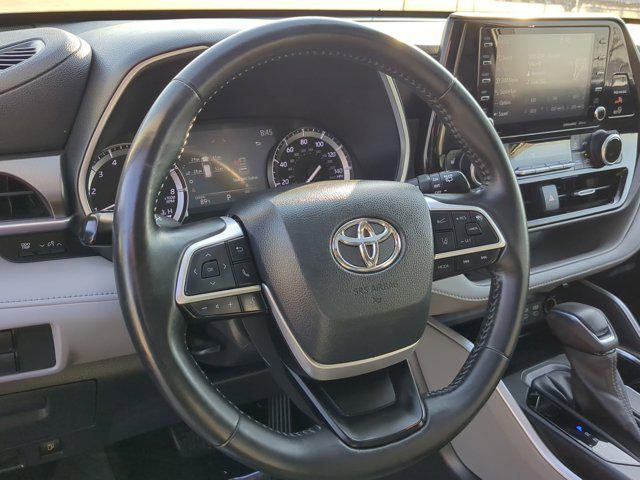 used 2022 Toyota Highlander car, priced at $30,300