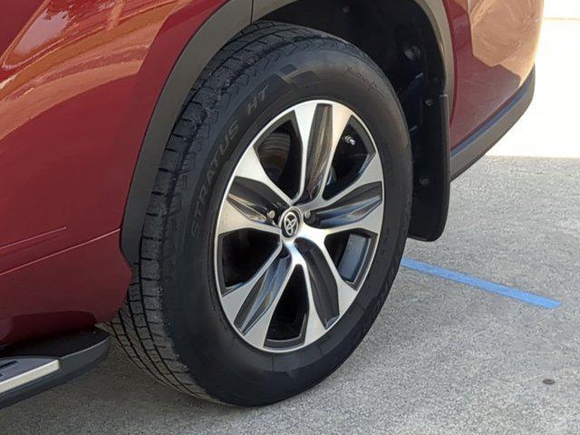 used 2022 Toyota Highlander car, priced at $30,300