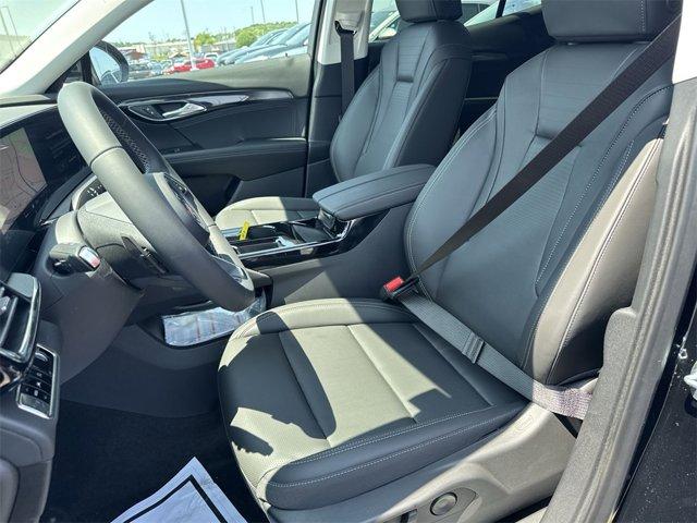 new 2025 Buick Envision car, priced at $36,390