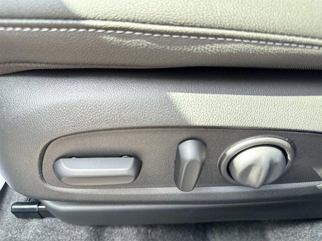new 2025 Buick Envista car, priced at $25,585