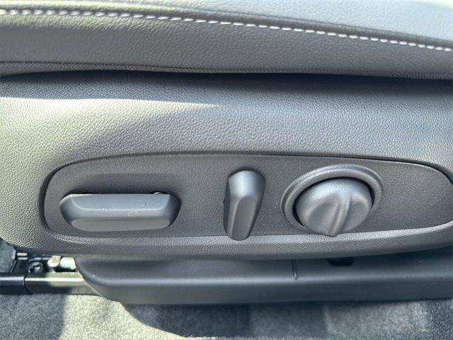 new 2025 Buick Envista car, priced at $26,280