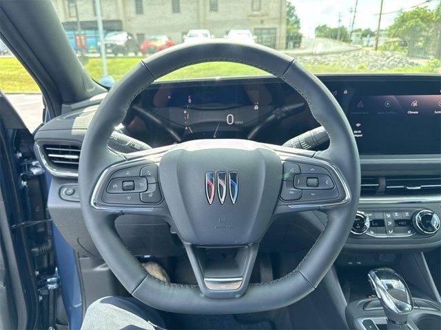new 2025 Buick Envista car, priced at $26,280