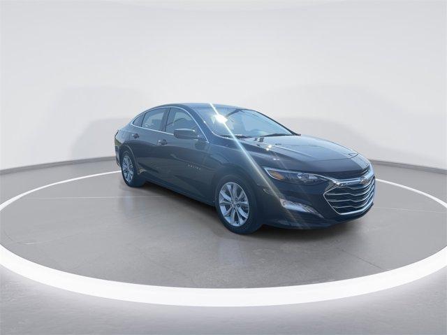 new 2025 Chevrolet Malibu car, priced at $27,135