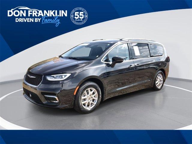 used 2022 Chrysler Pacifica car, priced at $27,960