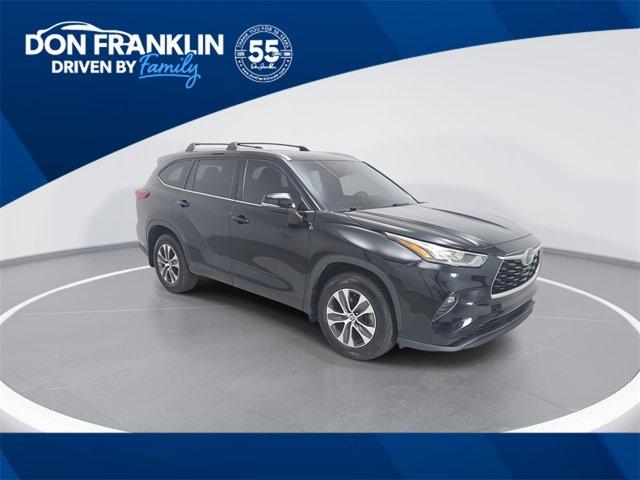 used 2020 Toyota Highlander car, priced at $31,995