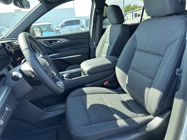 new 2025 Chevrolet Traverse car, priced at $45,120