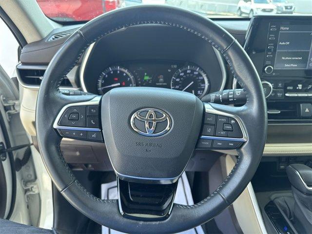 used 2020 Toyota Highlander car, priced at $32,856