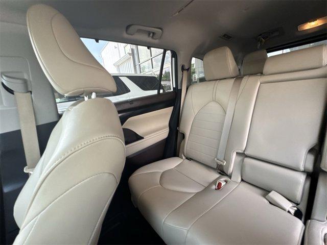 used 2020 Toyota Highlander car, priced at $32,856